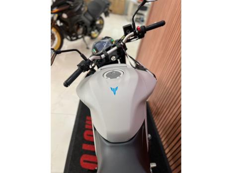 YAMAHA MT-03 300 ABS, Foto 7