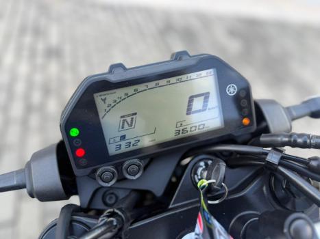 YAMAHA MT-03 300 ABS, Foto 6