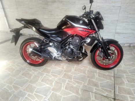 YAMAHA MT-03 300 ABS, Foto 2