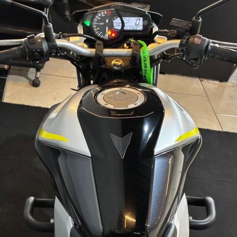 YAMAHA MT-03 300 ABS, Foto 6