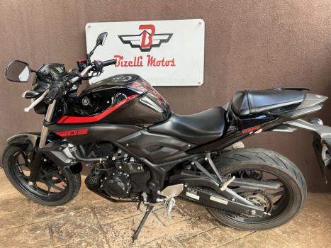 YAMAHA MT-03 300 ABS, Foto 3