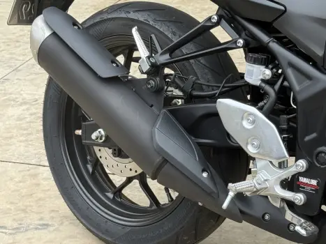 YAMAHA MT-03 300 ABS, Foto 3