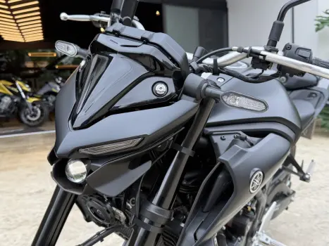 YAMAHA MT-03 300 ABS, Foto 11