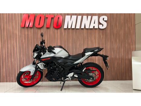 YAMAHA MT-03 300 ABS, Foto 2