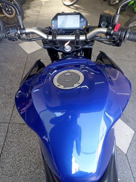 YAMAHA MT-03 300 ABS, Foto 6