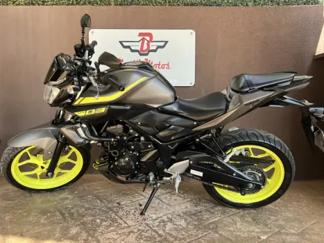 YAMAHA MT-03 300 ABS, Foto 2