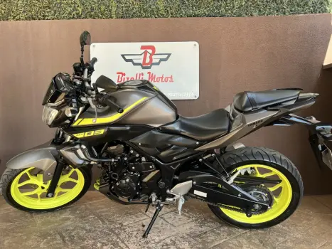 YAMAHA MT-03 300 ABS, Foto 4