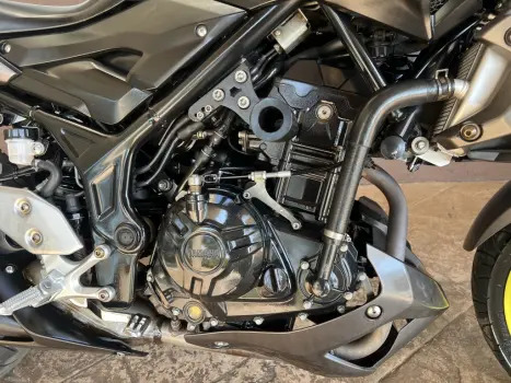 YAMAHA MT-03 300 ABS, Foto 11