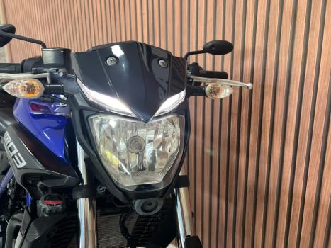 YAMAHA MT-03 300 ABS, Foto 10