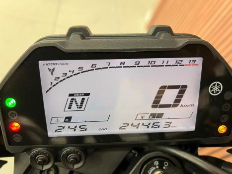 YAMAHA MT-03 300 ABS, Foto 5