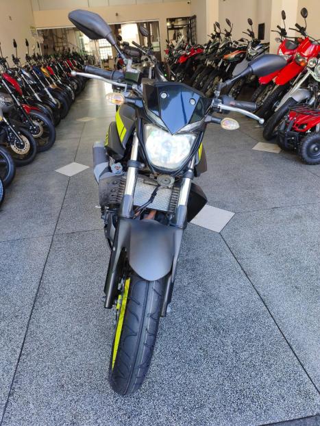 YAMAHA MT-03 300 ABS, Foto 5