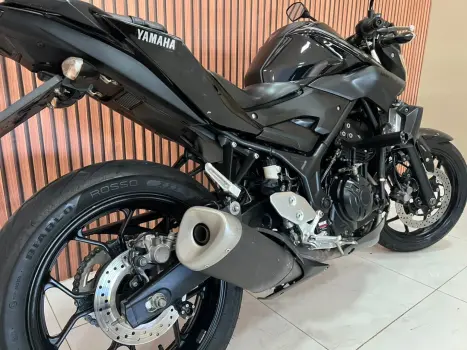 YAMAHA MT-03 300 ABS, Foto 9