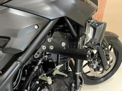 YAMAHA MT-03 300 ABS, Foto 13