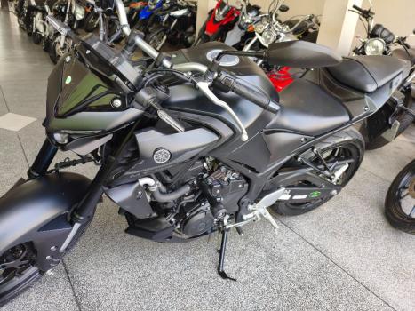 YAMAHA MT-03 300 ABS, Foto 4
