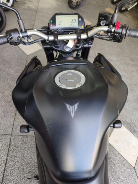 YAMAHA MT-03 300 ABS, Foto 7