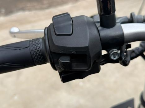 YAMAHA MT-03 300 ABS, Foto 6
