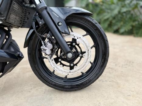 YAMAHA MT-03 300 ABS, Foto 9