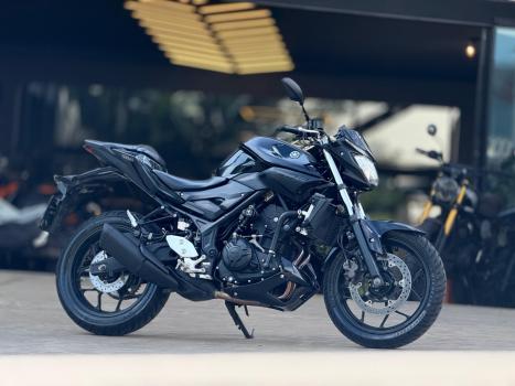 YAMAHA MT-03 300 ABS, Foto 1