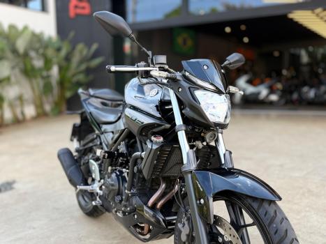 YAMAHA MT-03 300 ABS, Foto 3