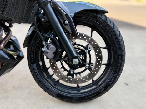 YAMAHA MT-03 300 ABS, Foto 12