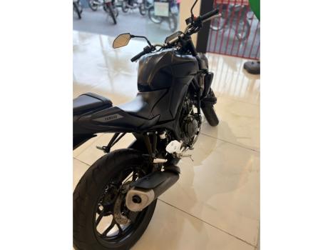 YAMAHA MT-03 300 ABS, Foto 4