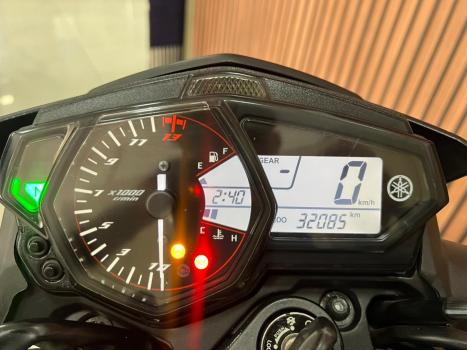 YAMAHA MT-03 300 ABS, Foto 4