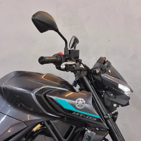 YAMAHA MT-03 300 ABS, Foto 6