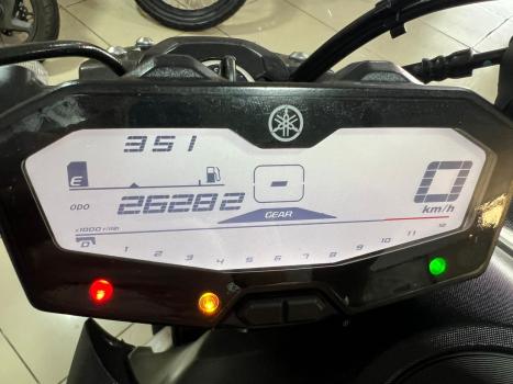 YAMAHA MT-07 700 , Foto 4
