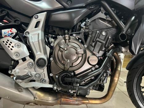 YAMAHA MT-07 700 , Foto 5