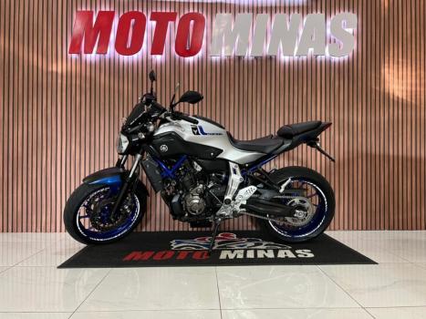 YAMAHA MT-07 700 , Foto 1