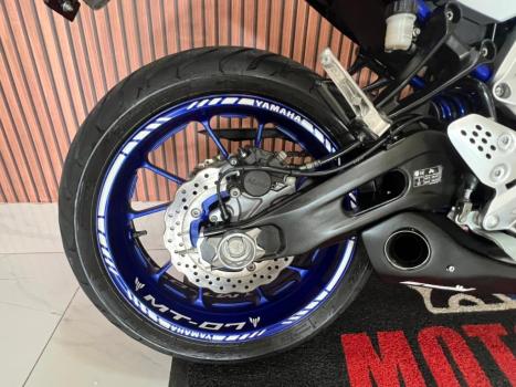 YAMAHA MT-07 700 , Foto 9