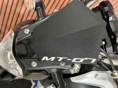 YAMAHA MT-07 700 , Foto 13