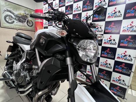 YAMAHA MT-07 700 ABS, Foto 9 YAMAHA MT-07 700 ABS, Foto 9