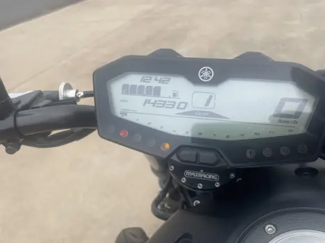 YAMAHA MT-07 700 ABS, Foto 13