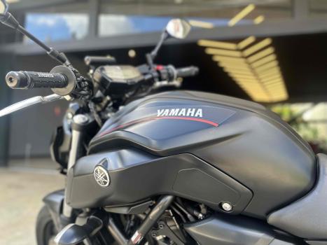 YAMAHA MT-07 700 ABS, Foto 7