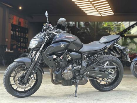 YAMAHA MT-07 700 ABS, Foto 8