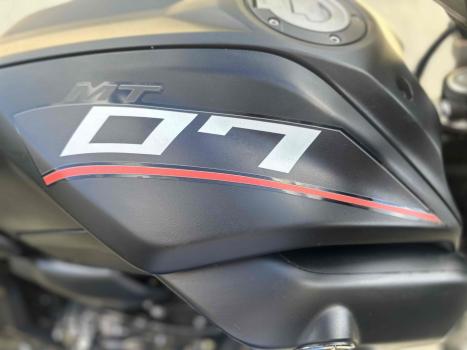 YAMAHA MT-07 700 ABS, Foto 9