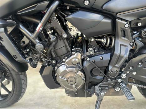 YAMAHA MT-07 700 ABS, Foto 10