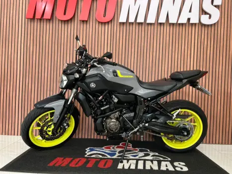YAMAHA MT-07 700 ABS, Foto 1