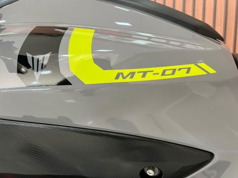 YAMAHA MT-07 700 ABS, Foto 5