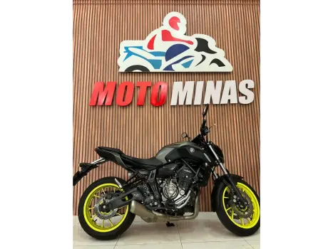 YAMAHA MT-07 700 ABS, Foto 4
