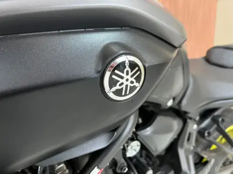 YAMAHA MT-07 700 ABS, Foto 10