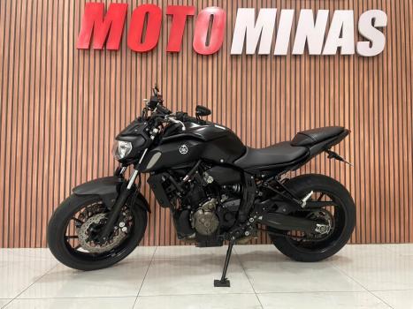 YAMAHA MT-07 700 ABS, Foto 1