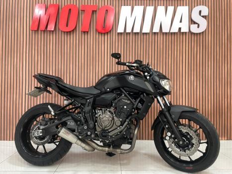 YAMAHA MT-07 700 ABS, Foto 5