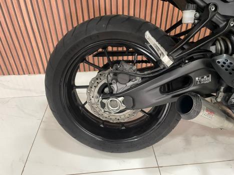 YAMAHA MT-07 700 ABS, Foto 10