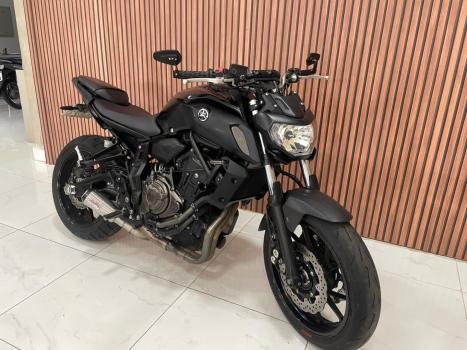 YAMAHA MT-07 700 ABS, Foto 12
