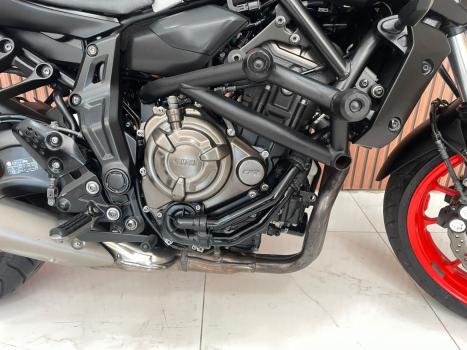 YAMAHA MT-07 700 ABS, Foto 7