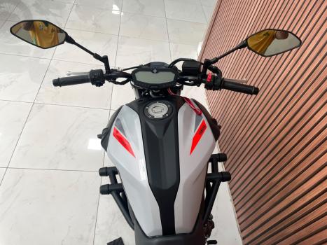 YAMAHA MT-07 700 ABS, Foto 10