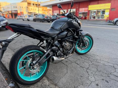 YAMAHA MT-07 700 ABS, Foto 6