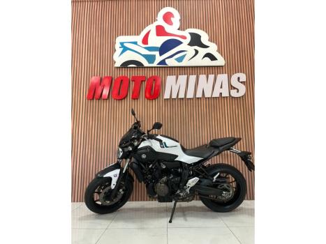 YAMAHA MT-07 700 ABS, Foto 1